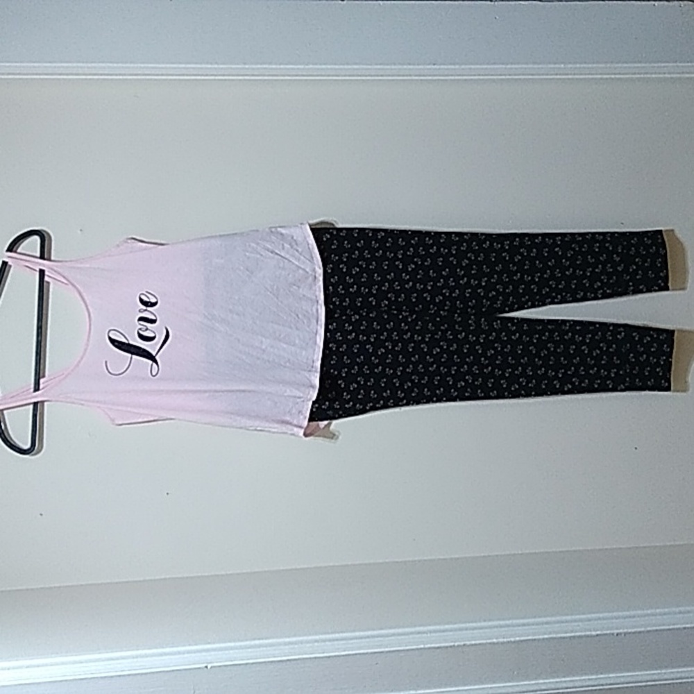 Victoria's Secret Pink Ombre "Love" Tank & Black Floral Pajama Pants